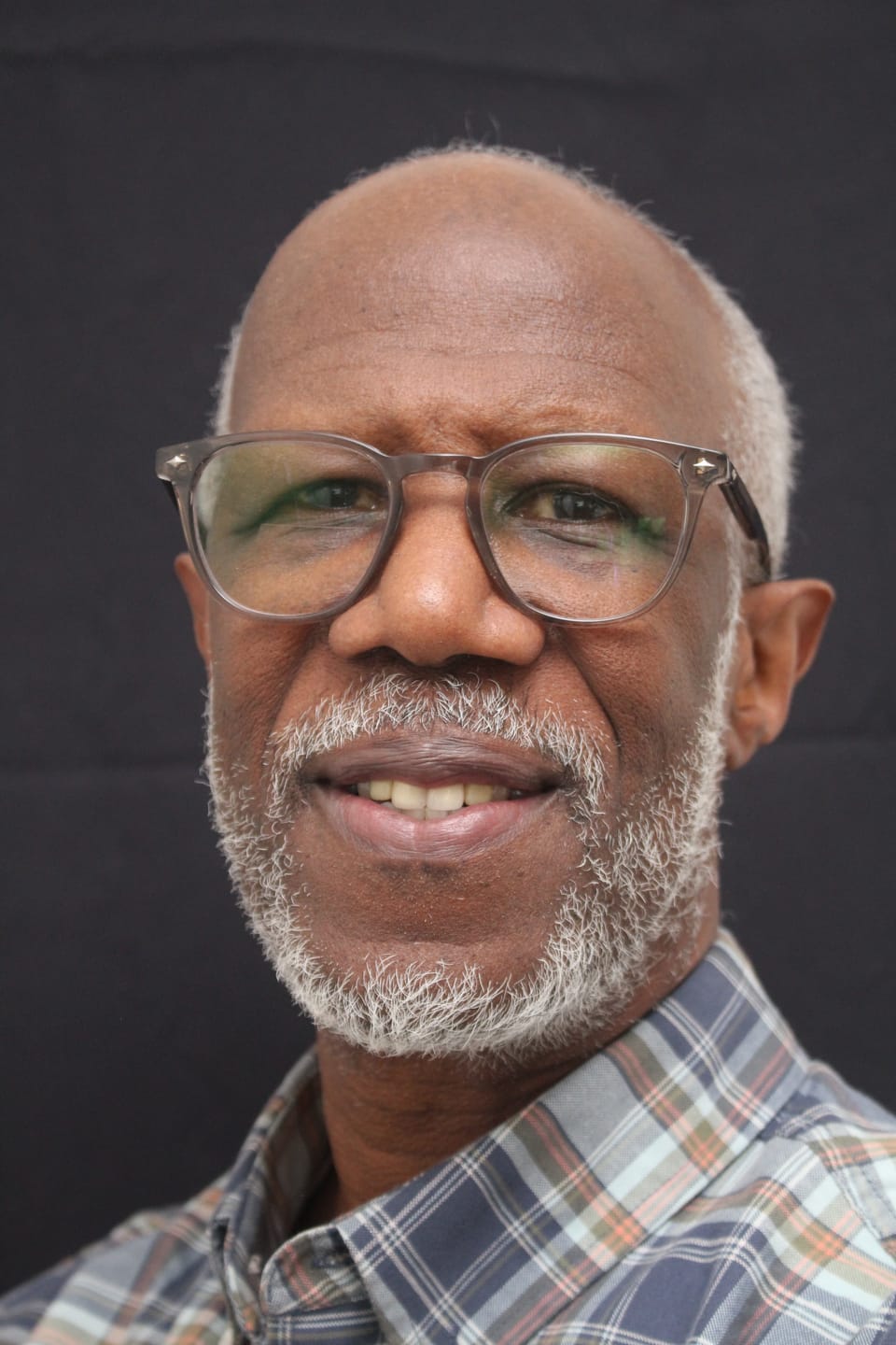 A stain-free alternative to silver fluoride